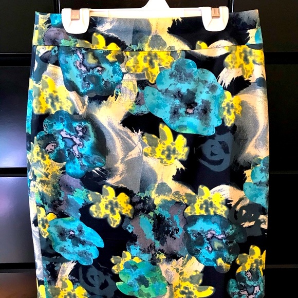Ann Taylor Dresses & Skirts - ANN TAYLOR SKIRT